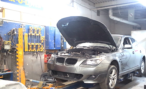 Frame repair in auto body shop in toronto.